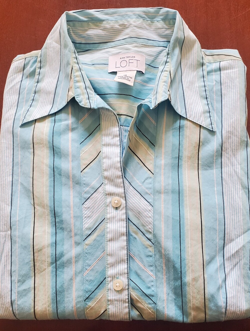Ann Taylor LOFT 100% Cotton Blue and Aqua Striped Button-Down Shirt - Picture 2 of 8